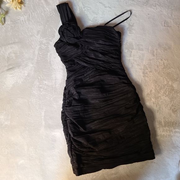 City Triangle Black Stretchy Bodycon Dress Size 4 - Picture 12 of 13